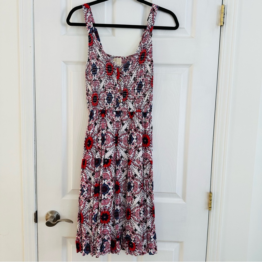 Japna Sleeveless Midi Dress in White, Red & Navy Floral Print